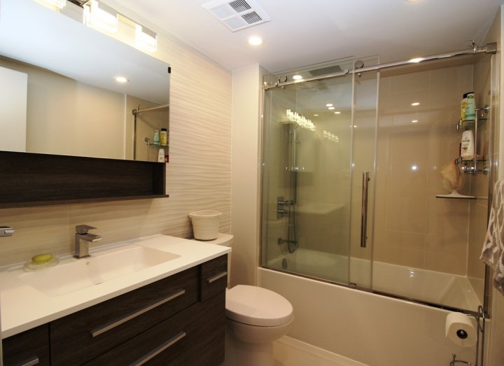 Etobicoke Bathroom Renovation Budget Reno